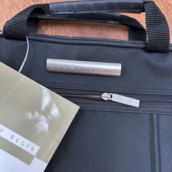 Perry Ellis Travel Toiletry Grooming Kit Bag. 14 x10x3. Double handle Black. New - Picture 5 of 13